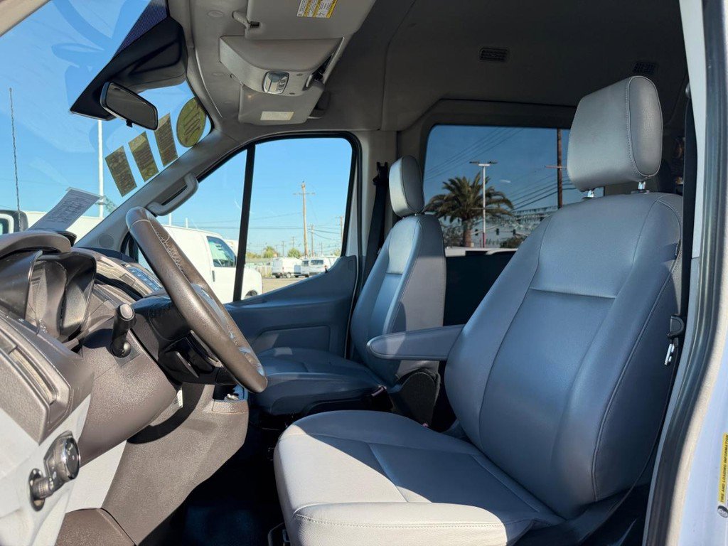 Used 2017 Ford Transit 350 XL image 18