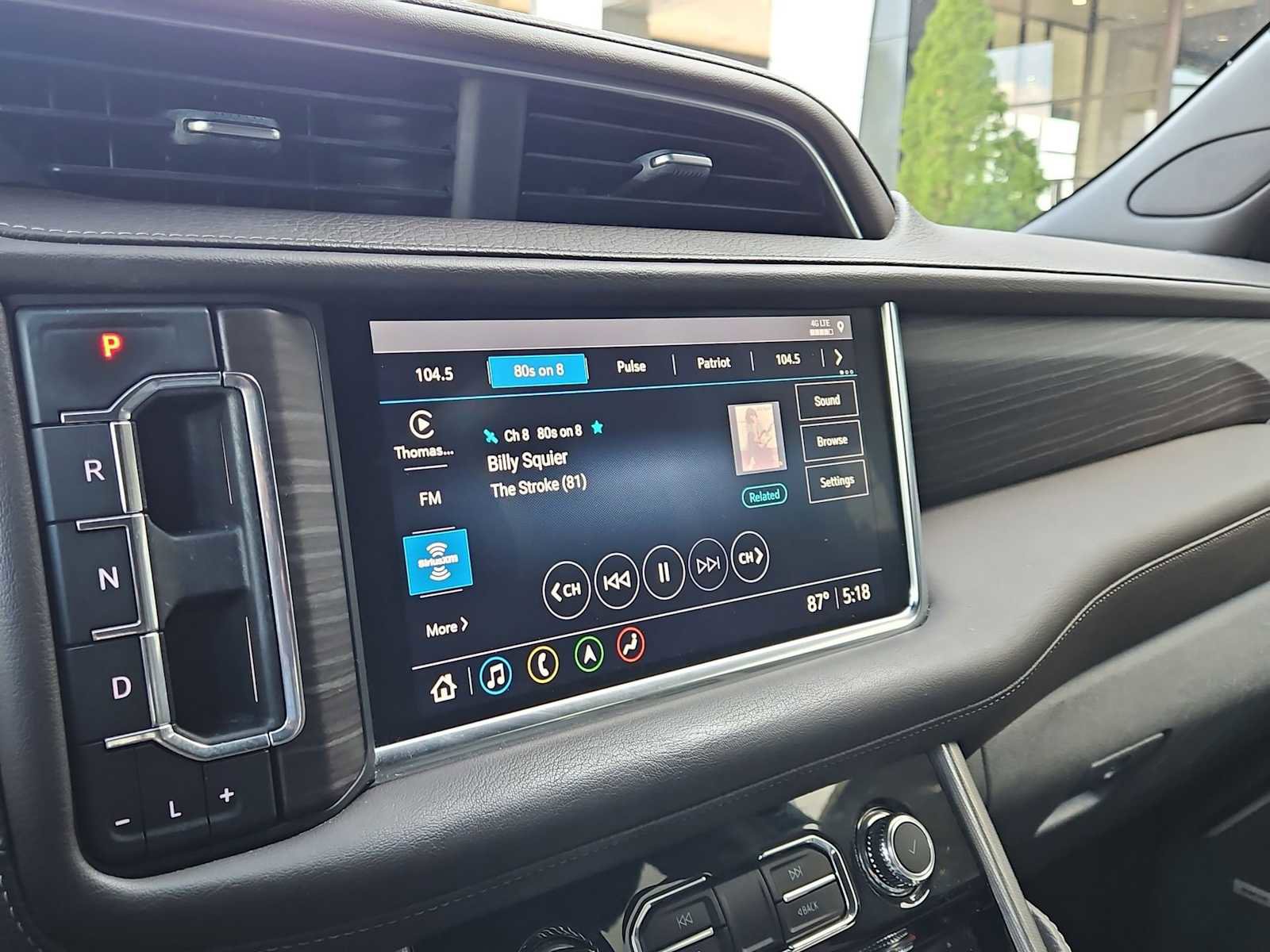 Used 2021 GMC Yukon XL Denali w/ Denali Premium Package image 32