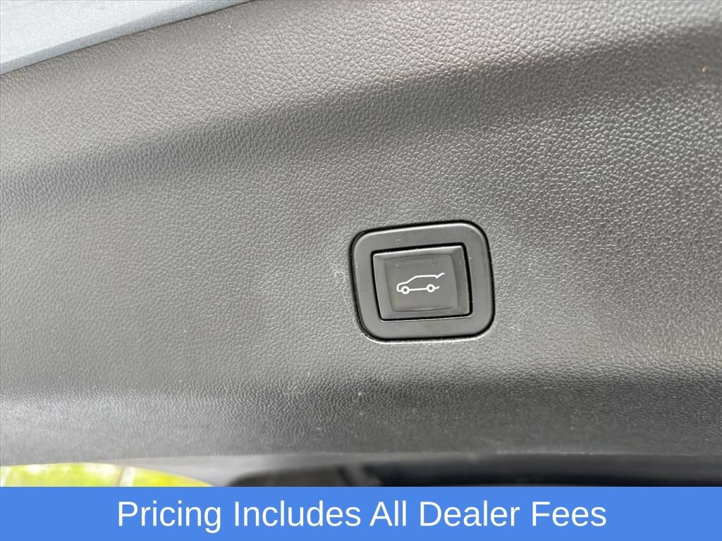 Used 2023 Chevrolet Suburban RST w/ Luxury Package AWD/4WD image 24