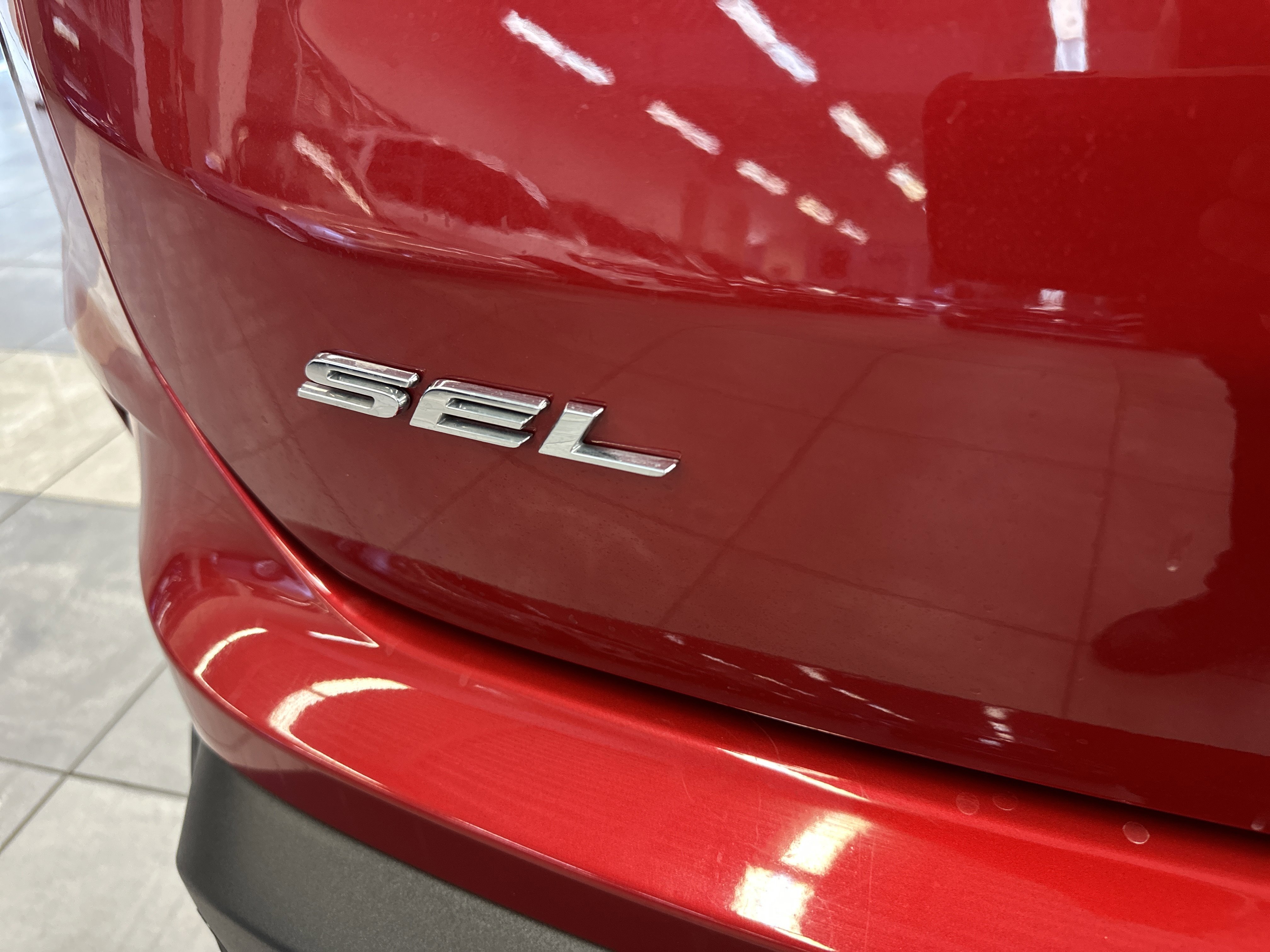 Used 2024 Ford Edge SEL w/ Convenience Package image 11