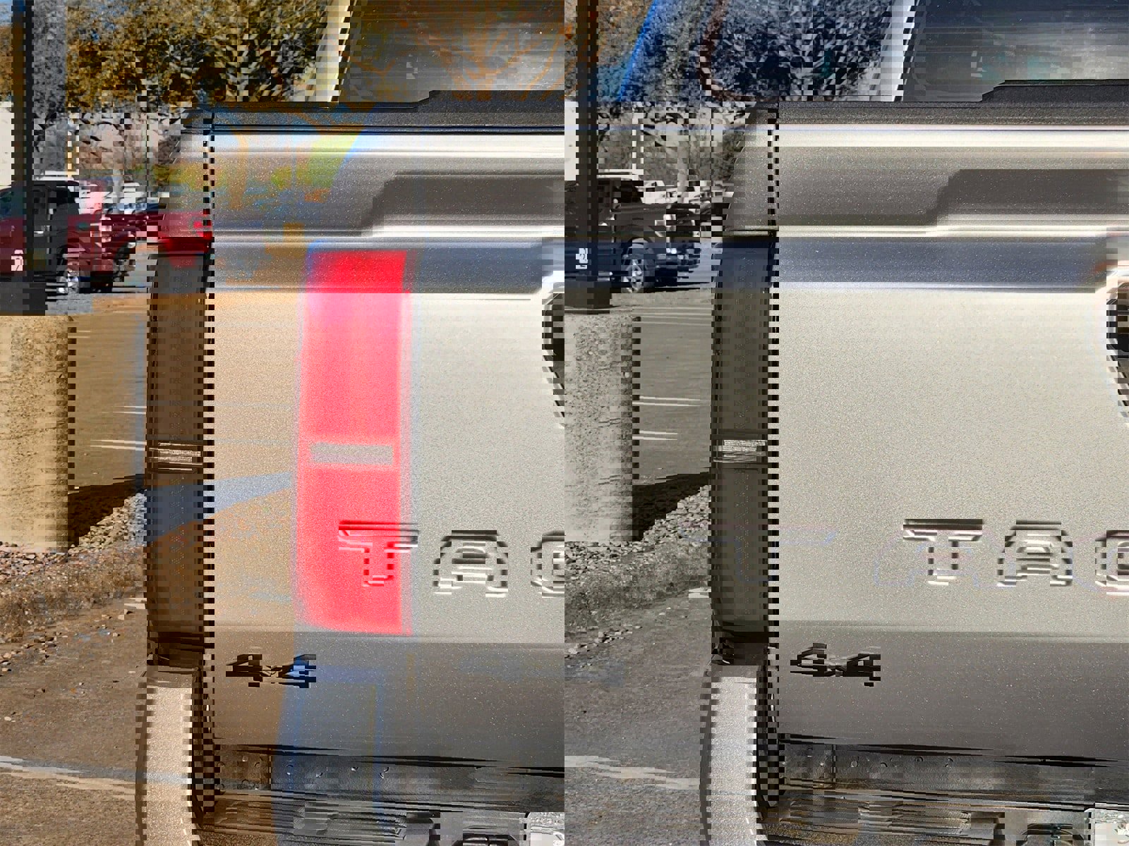 Used 2025 Toyota Tacoma TRD Off-Road image 15