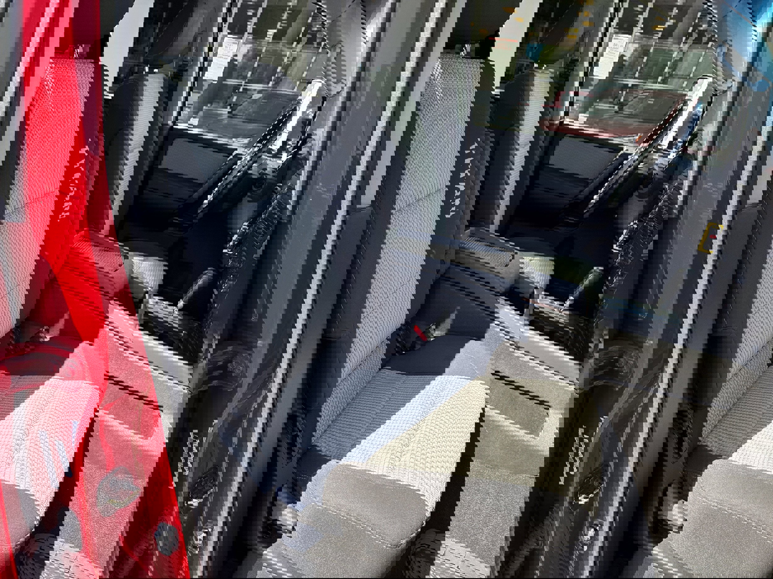 Used 2012 Nissan Titan SV image 14