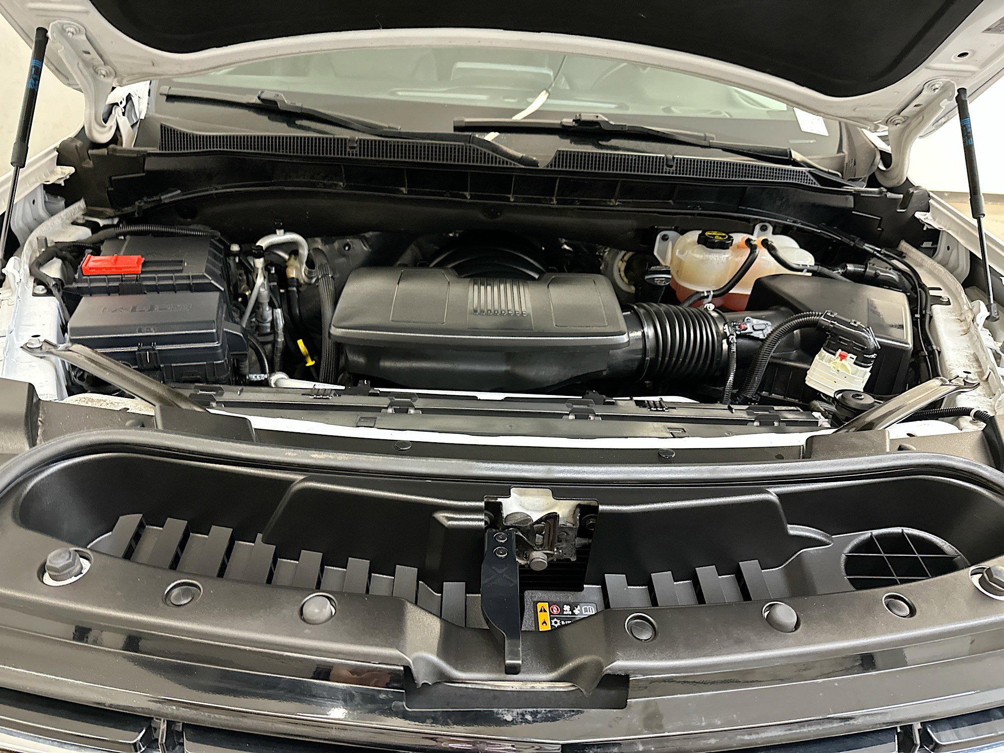 Used 2024 Chevrolet Suburban LT image 36