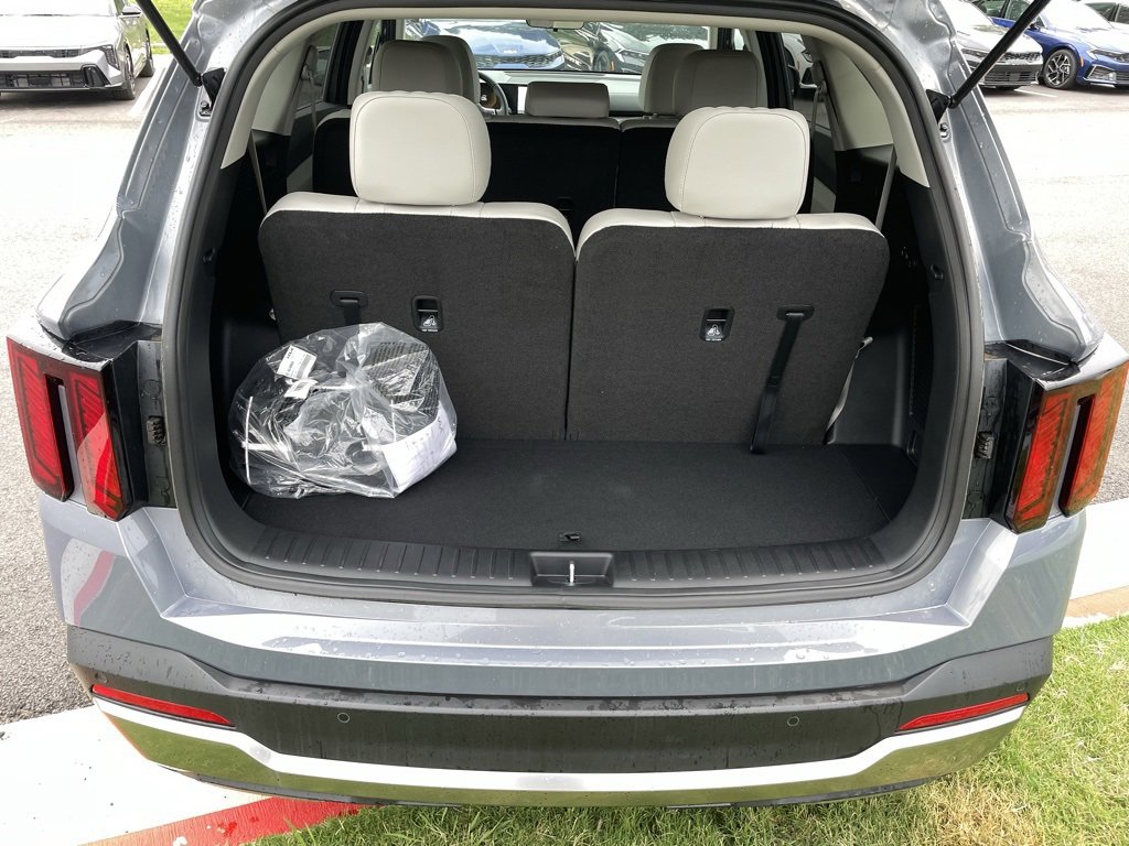 New 2025 Kia Sorento S image 7