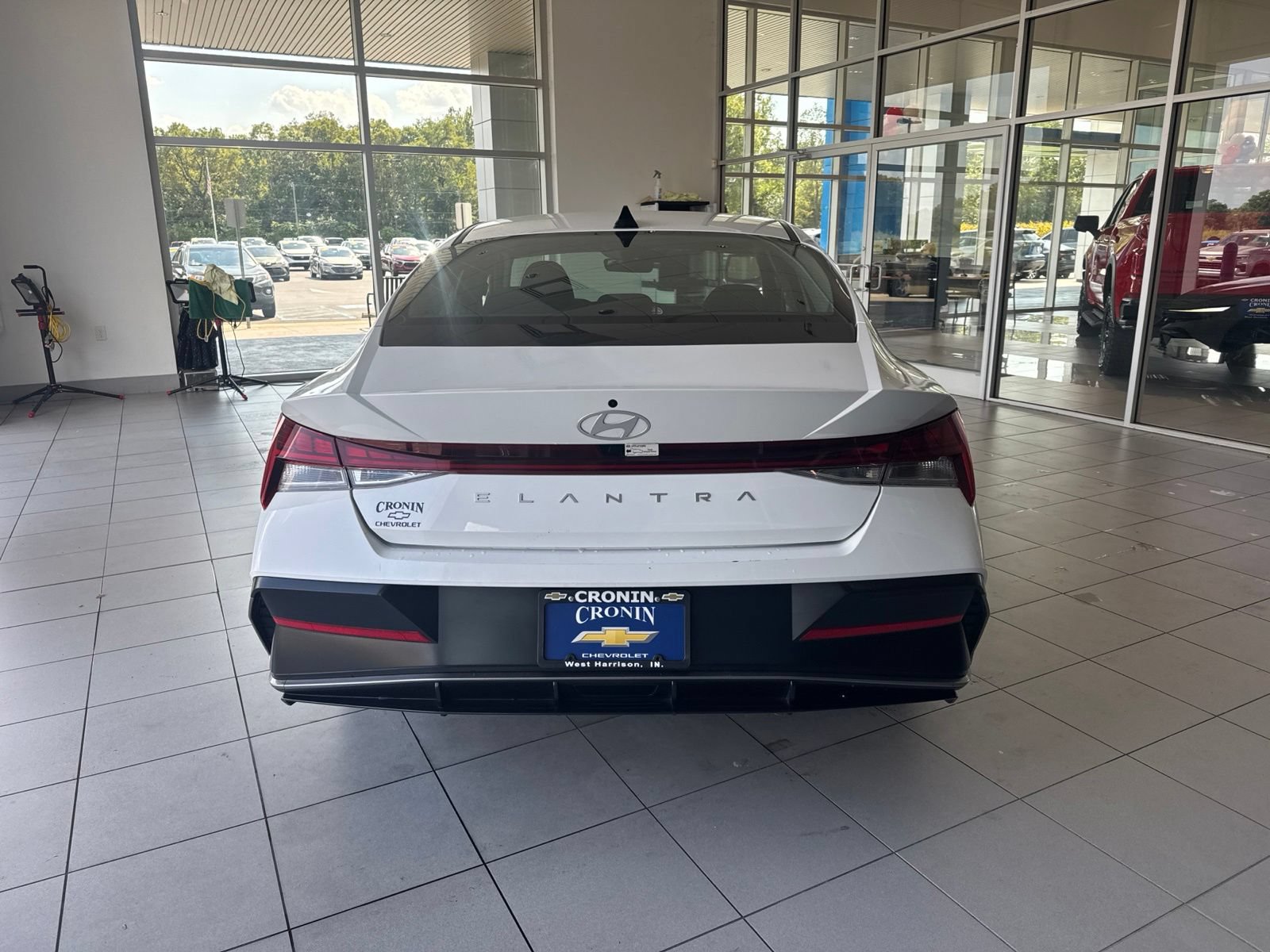 Used 2025 Hyundai Elantra SEL FWD image 8