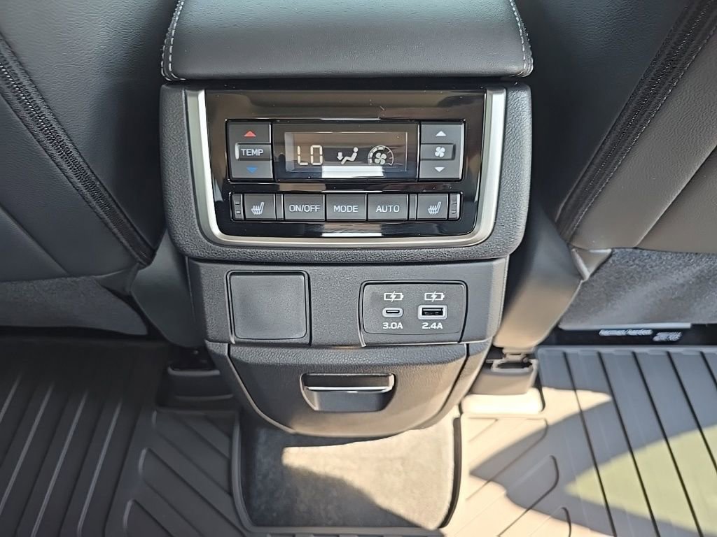 New 2025 Subaru Ascent Limited w/ Popular Package #2 image 16