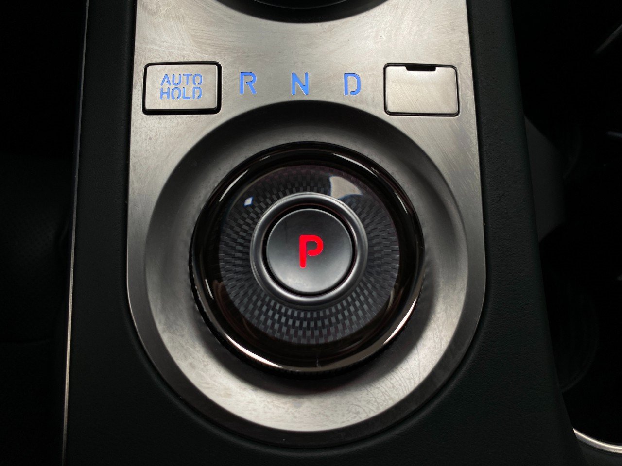 Used 2023 Genesis GV70 2.5T w/ Advanced Package image 31