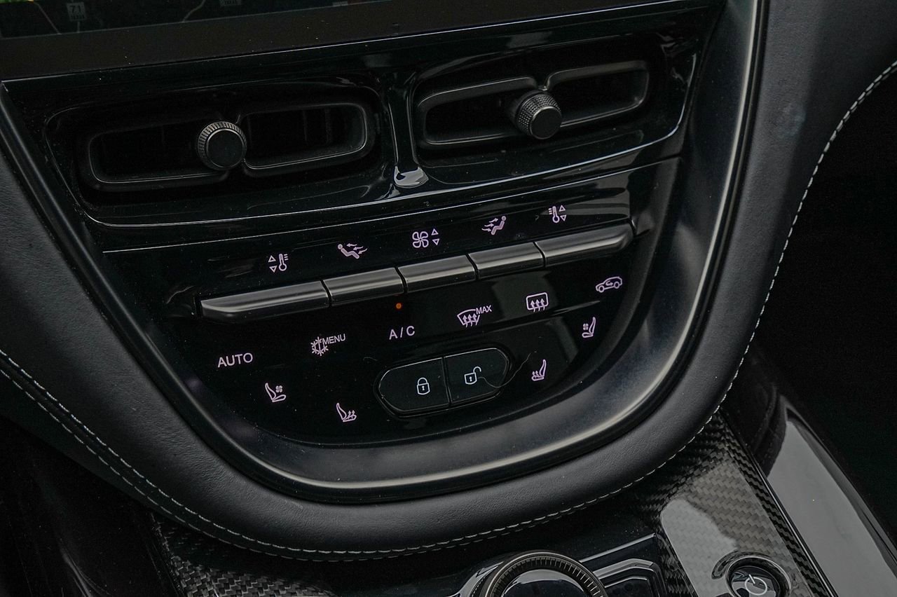 Used 2023 Aston Martin DBX 707 image 30