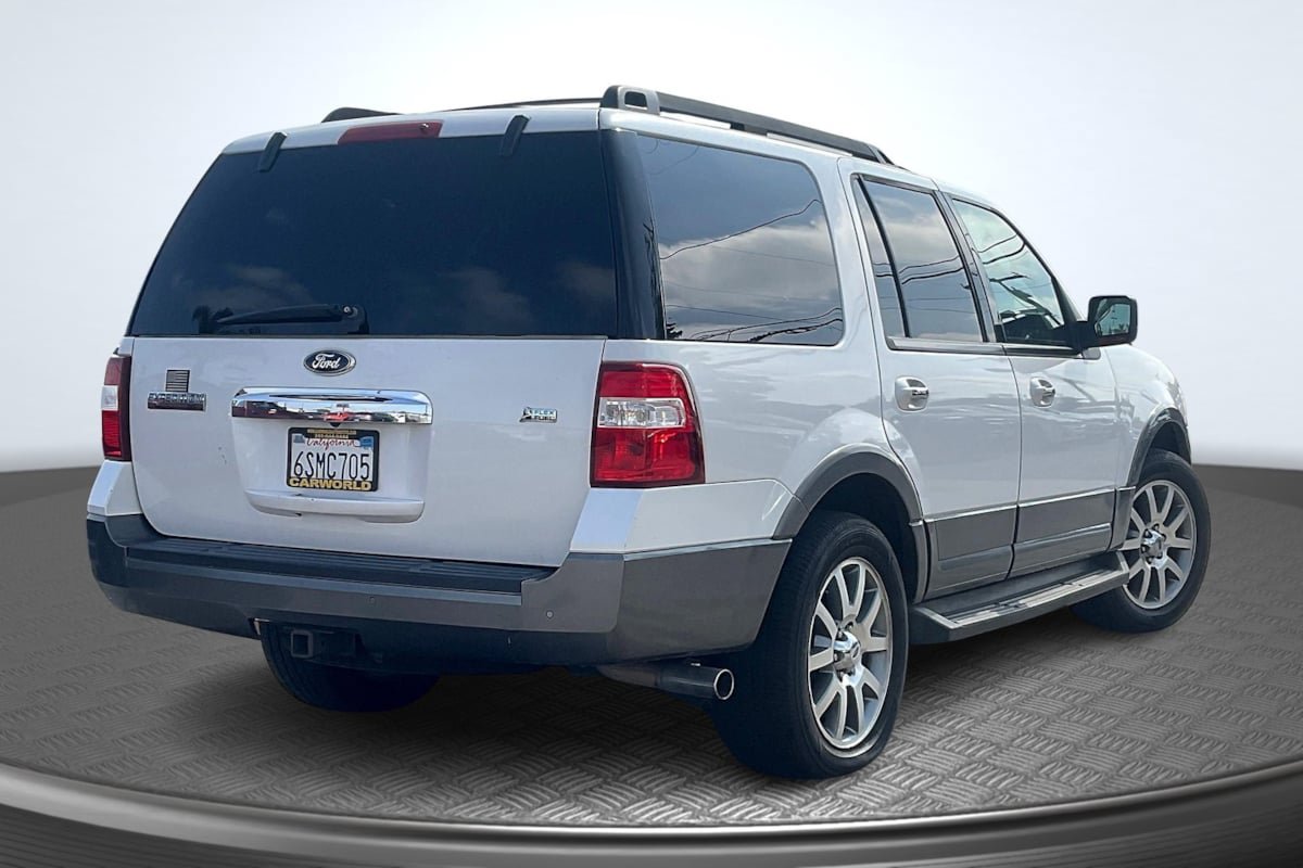 Used 2011 Ford Expedition XLT w/ 202A Rapid Spec Order Code RWD image 13