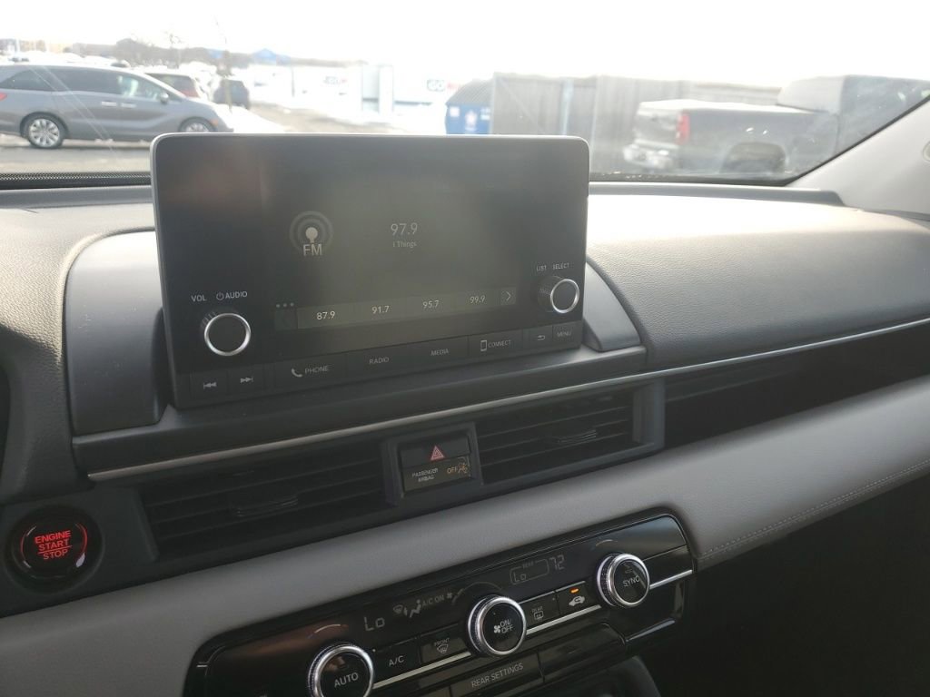 Certified 2024 Honda Pilot LX image 18