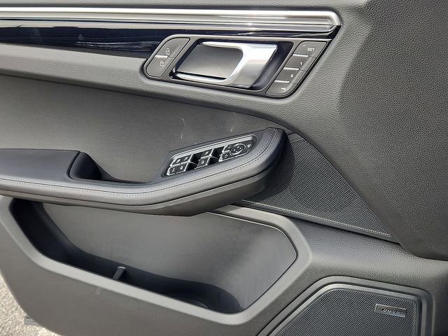 New 2026 Porsche Macan AWD/4WD image 20