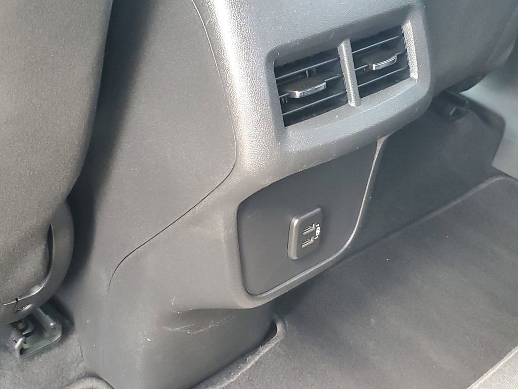 Used 2020 Chevrolet Equinox LT FWD image 29