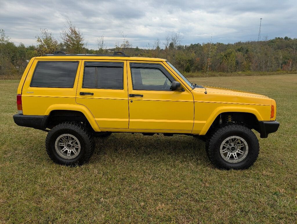 Used 2001 Jeep Cherokee Sport image 3
