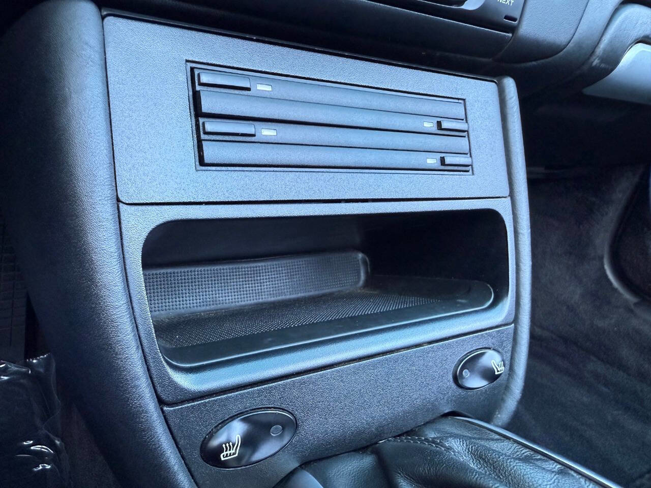 Used 2004 Porsche 911 Carrera 4S image 37