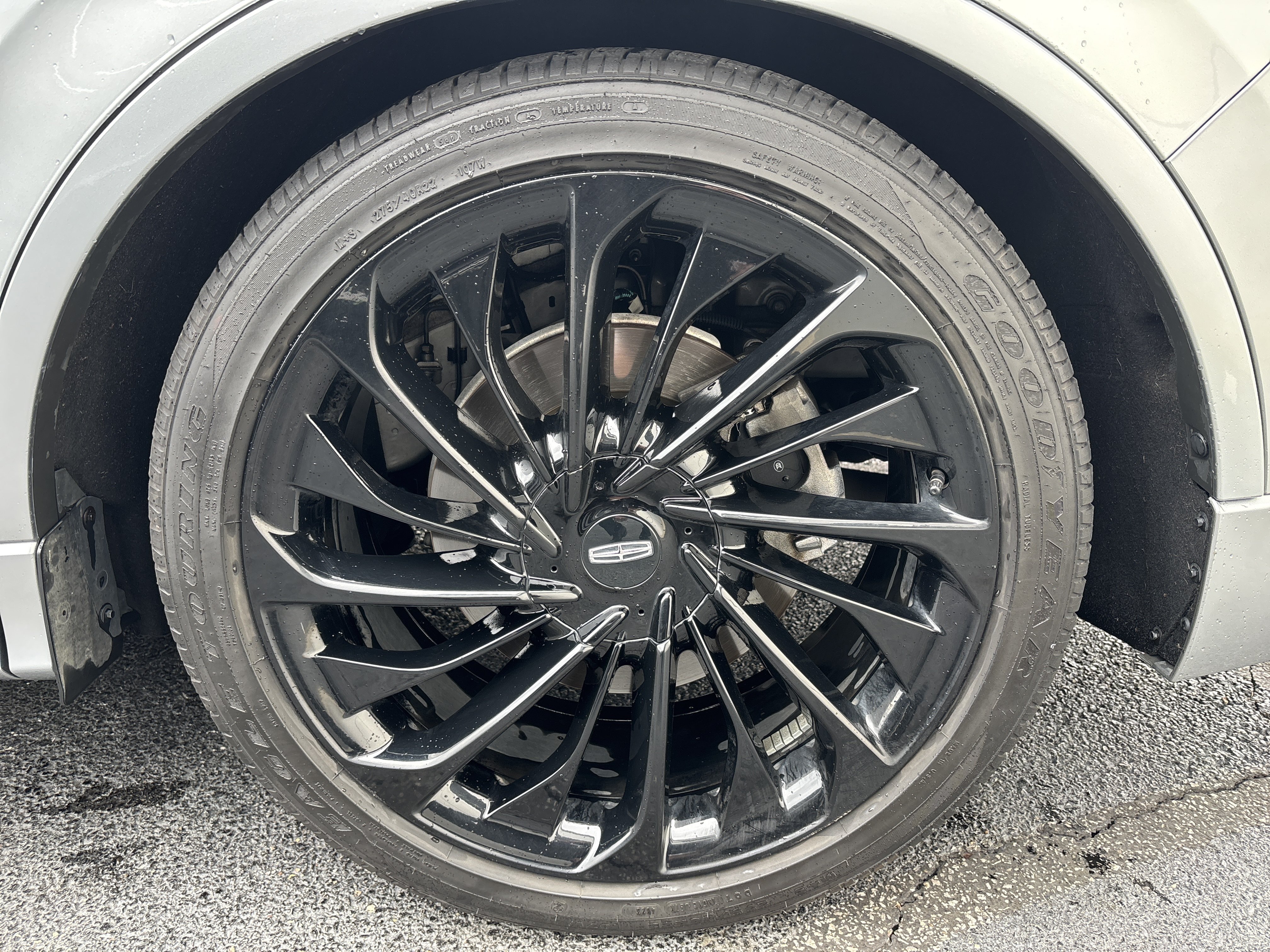 Used 2023 Lincoln Aviator Reserve w/ Equipment Group 201A AWD/4WD image 4