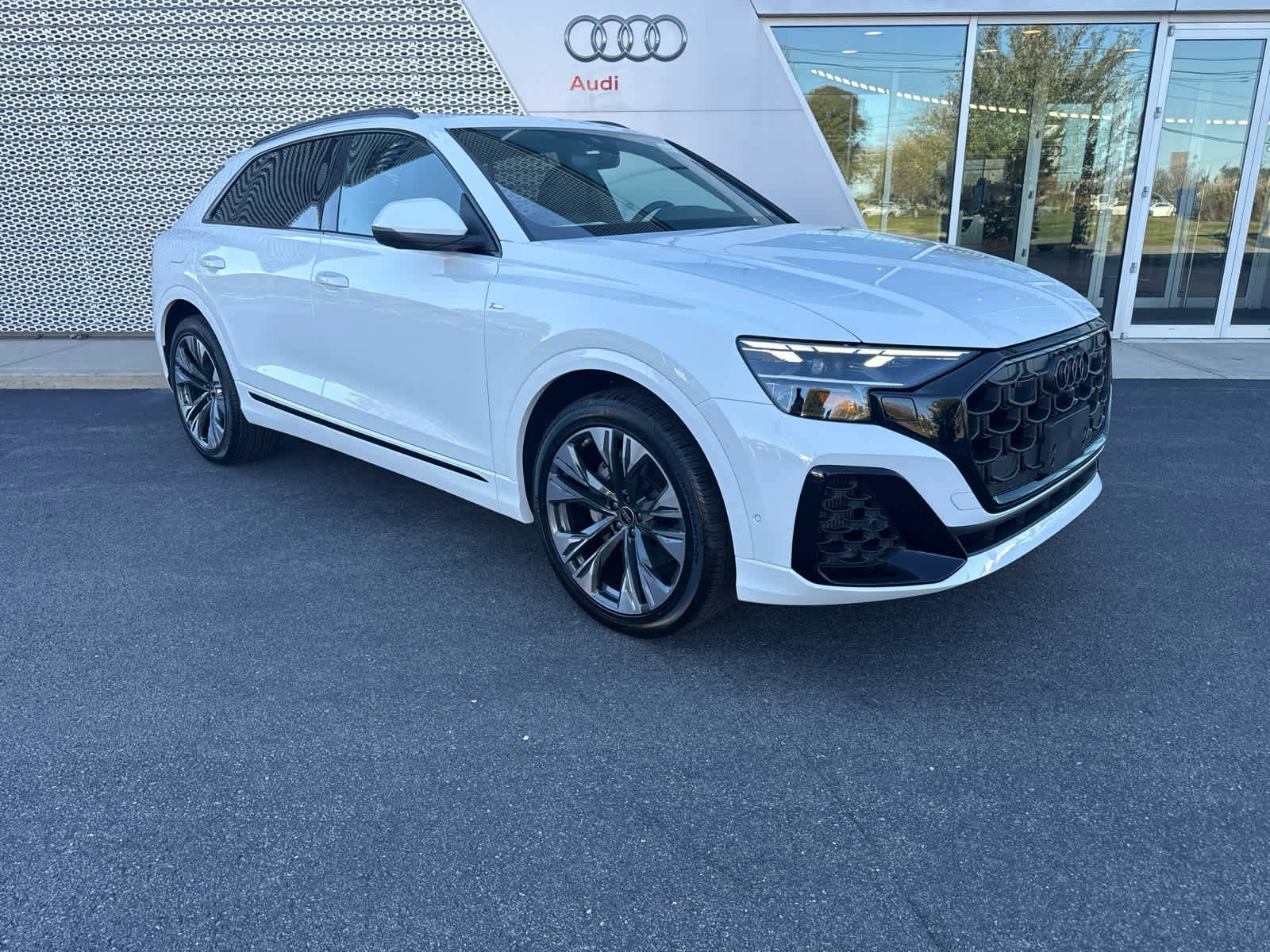 New 2026 Audi Q8 Premium Plus image 2