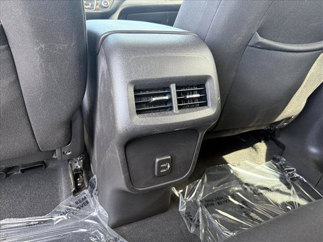 Used 2020 Chevrolet Equinox LT FWD image 25