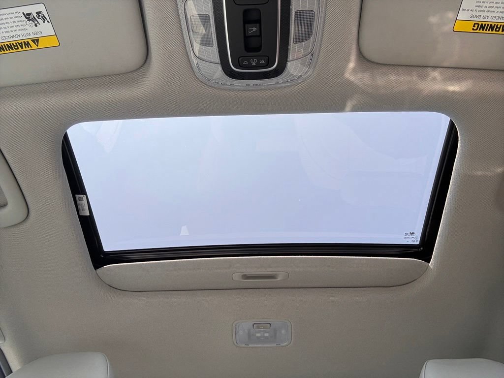 Used 2023 Hyundai Elantra Limited FWD image 36