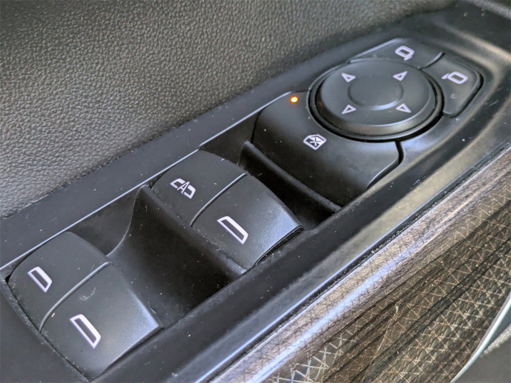 Used 2020 Chevrolet Silverado 1500 RST image 26