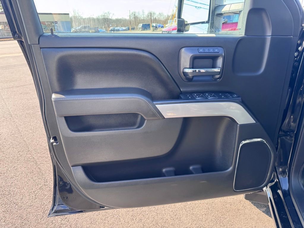 Used 2017 Chevrolet Silverado 1500 LTZ Z71 w/ Midnight Edition image 9