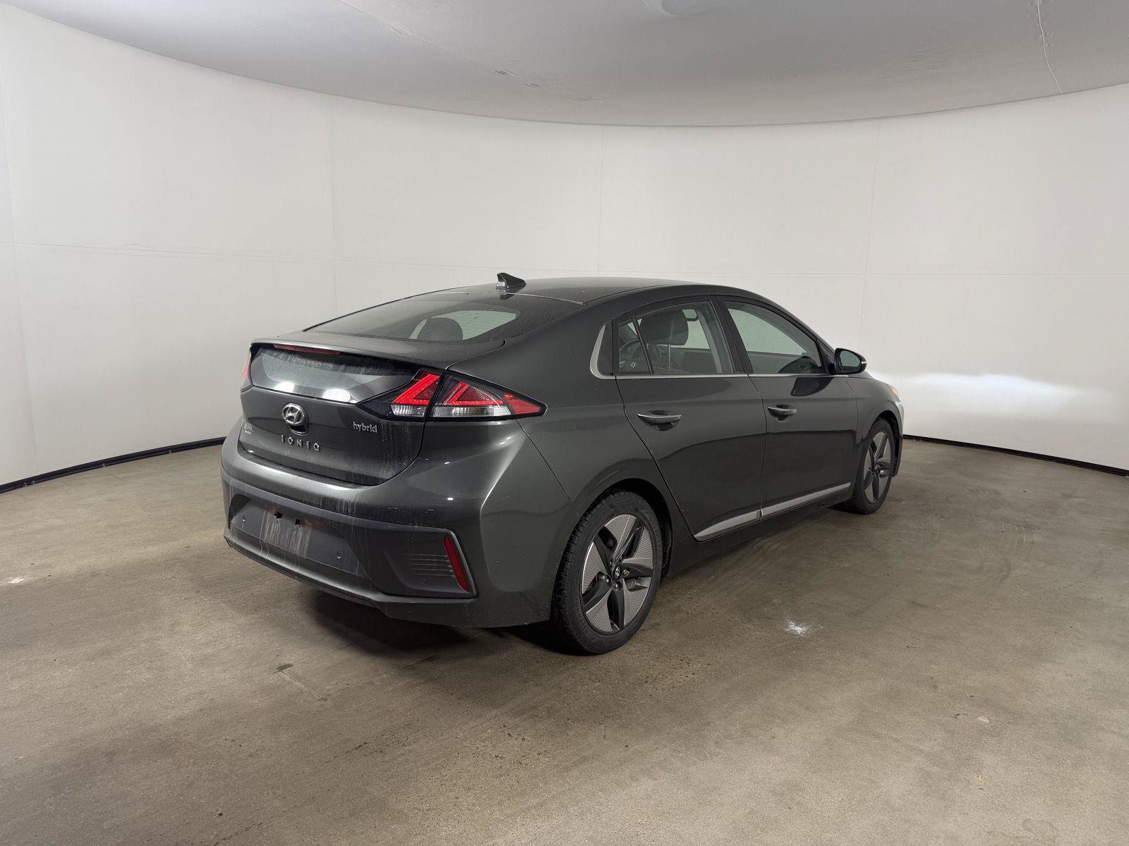 Used 2021 Hyundai Ioniq Limited FWD image 7