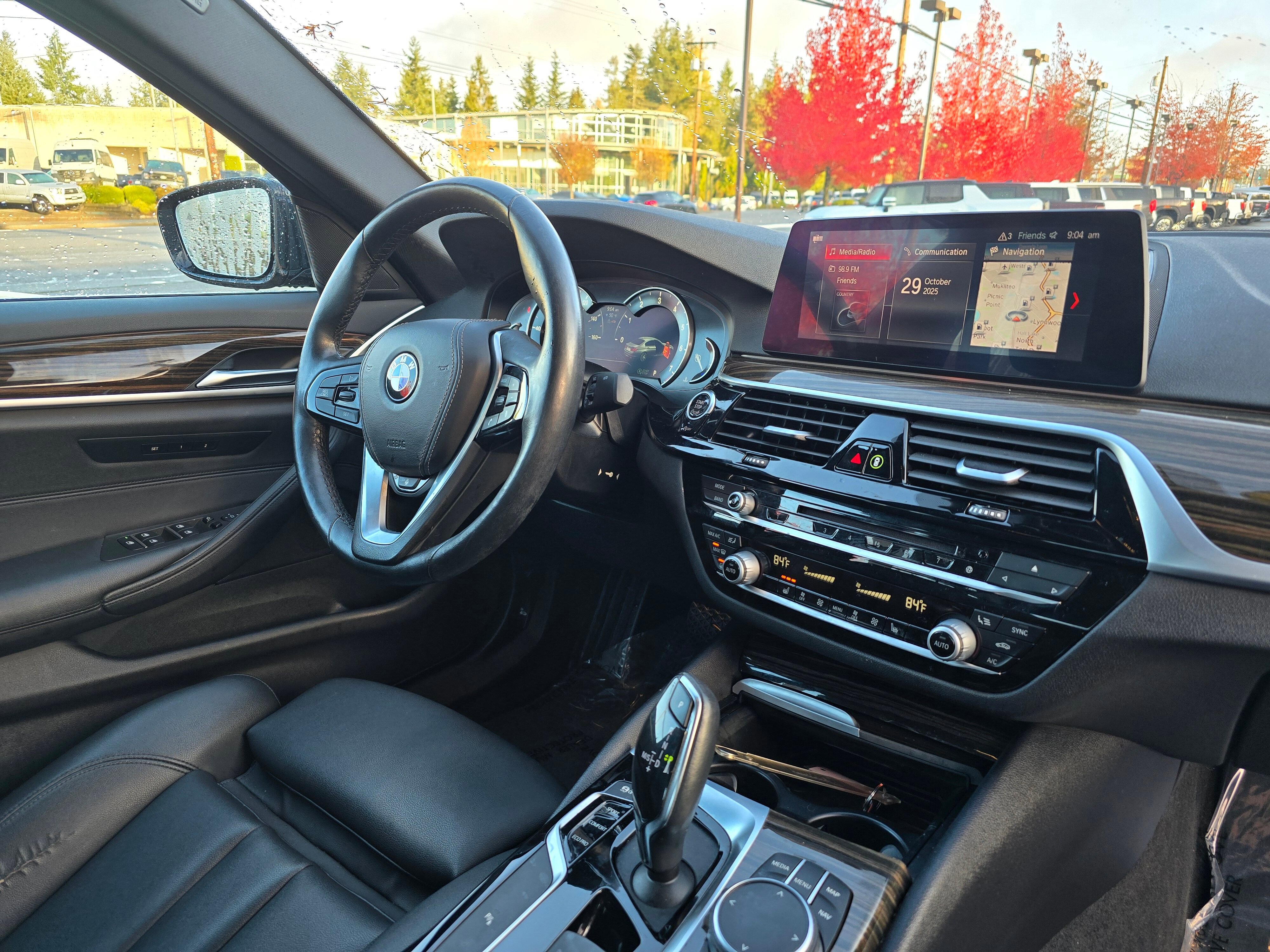 Used 2019 BMW 530i xDrive w/ Convenience Package image 11