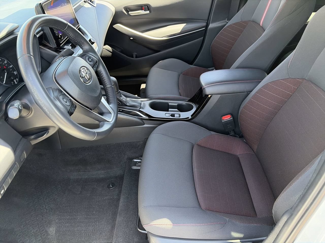 Used 2024 Toyota Corolla SE FWD image 18