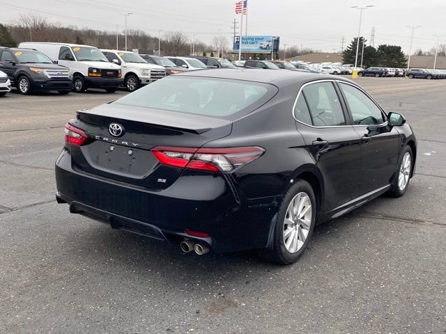 Used 2023 Toyota Camry SE video 3
