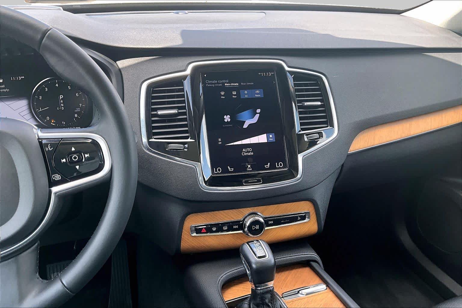 Used 2022 Volvo XC90 T6 Momentum w/ Advanced Package AWD/4WD image 6