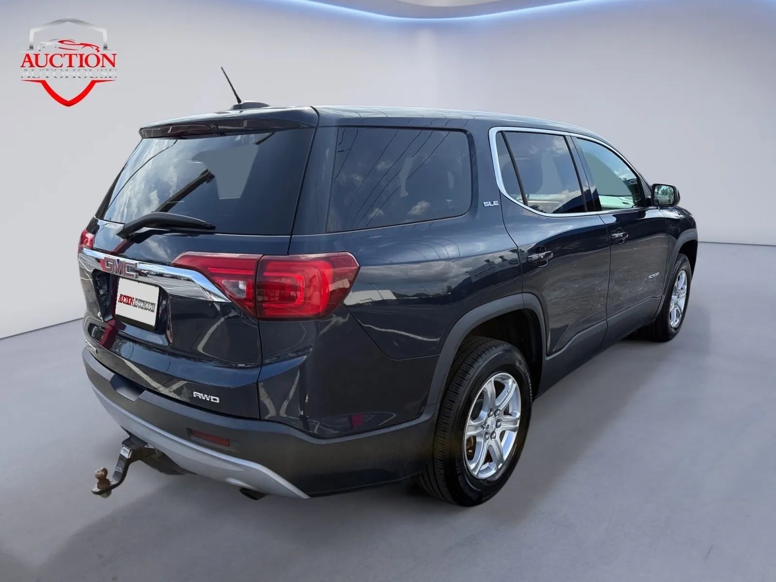 Used 2017 GMC Acadia SLE image 9