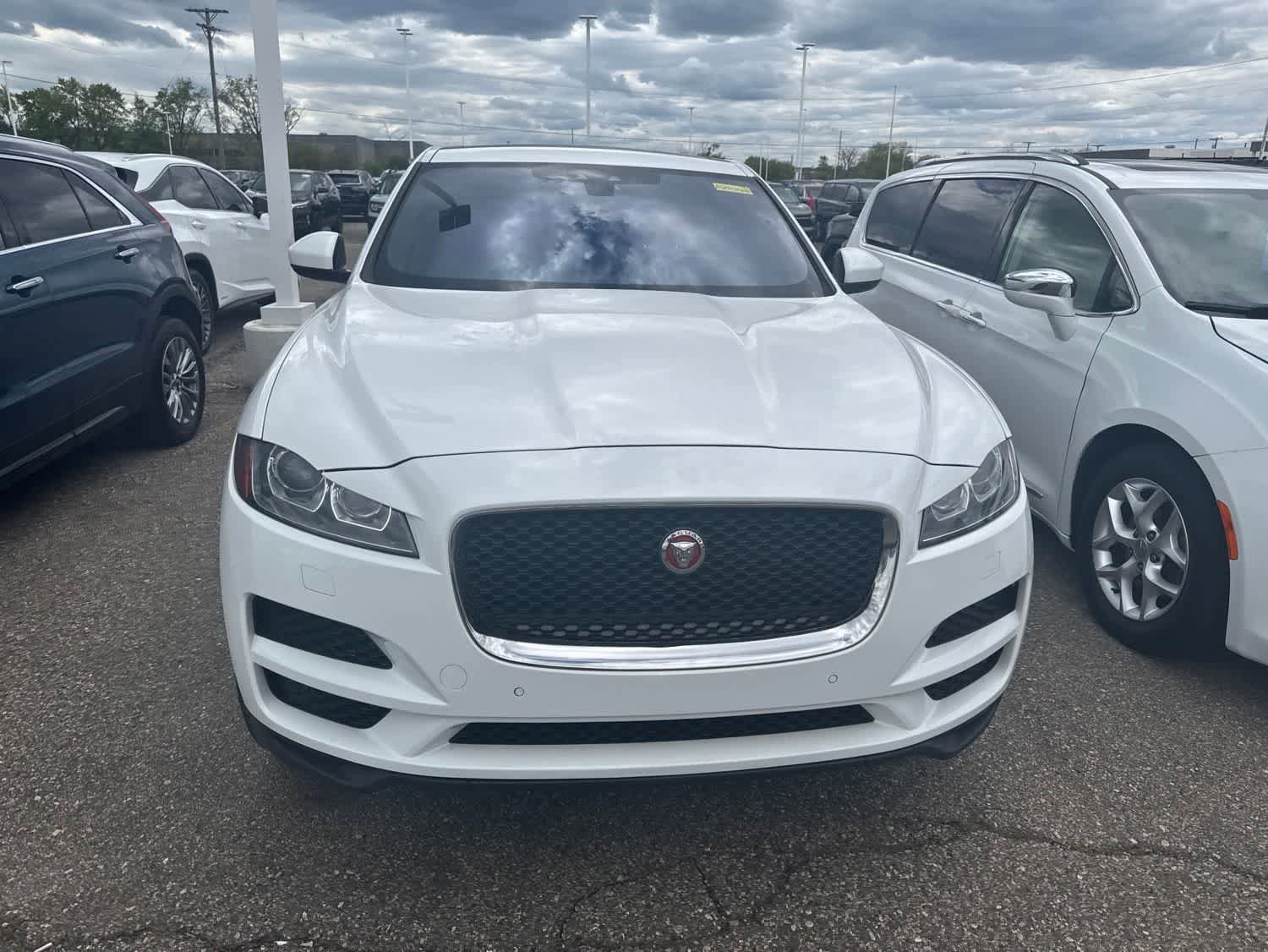 Used 2019 Jaguar F-PACE Prestige AWD/4WD image 4