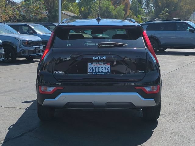 Certified 2025 Kia Niro EX FWD image 4