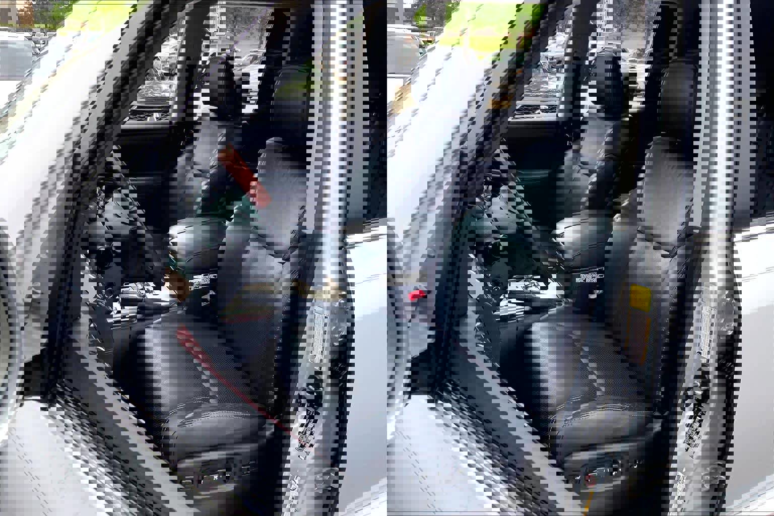 Used 2014 Lexus LX 570 4WD image 8