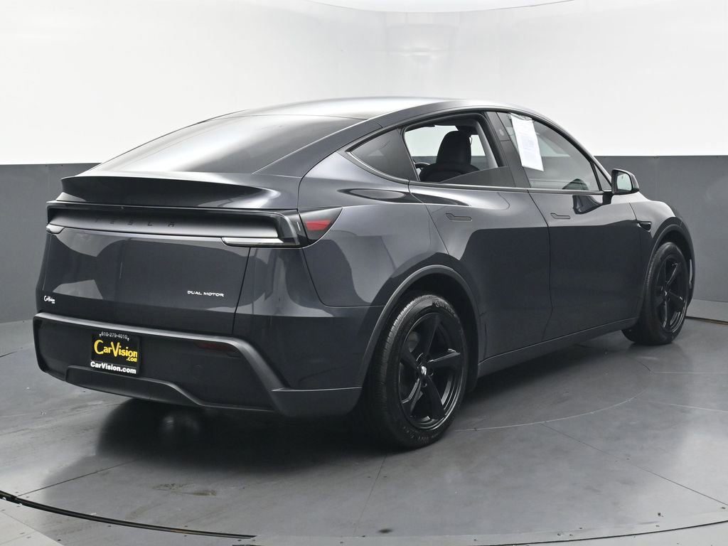 Used 2026 Tesla Model Y Long Range image 4