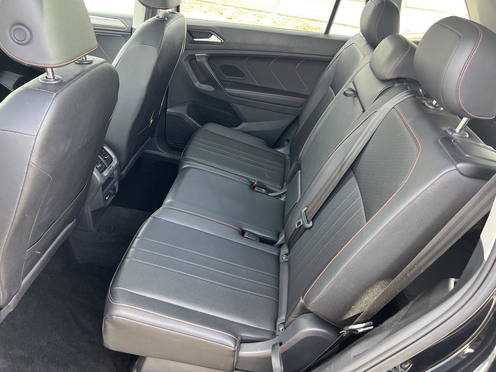 Used 2024 Volkswagen Tiguan Wolfsburg Edition image 29