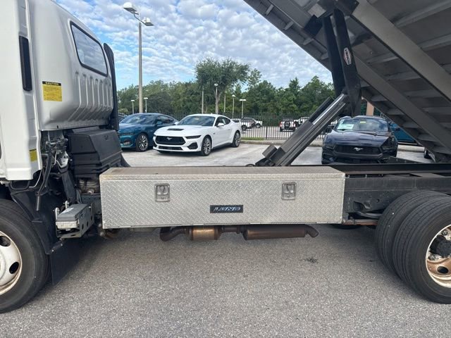 Used 2019 Isuzu NPR RWD image 18