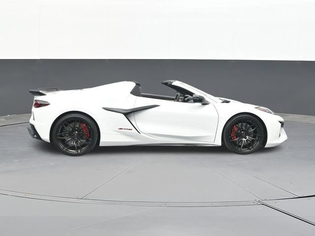 Used 2024 Chevrolet Corvette Z06 RWD image 17