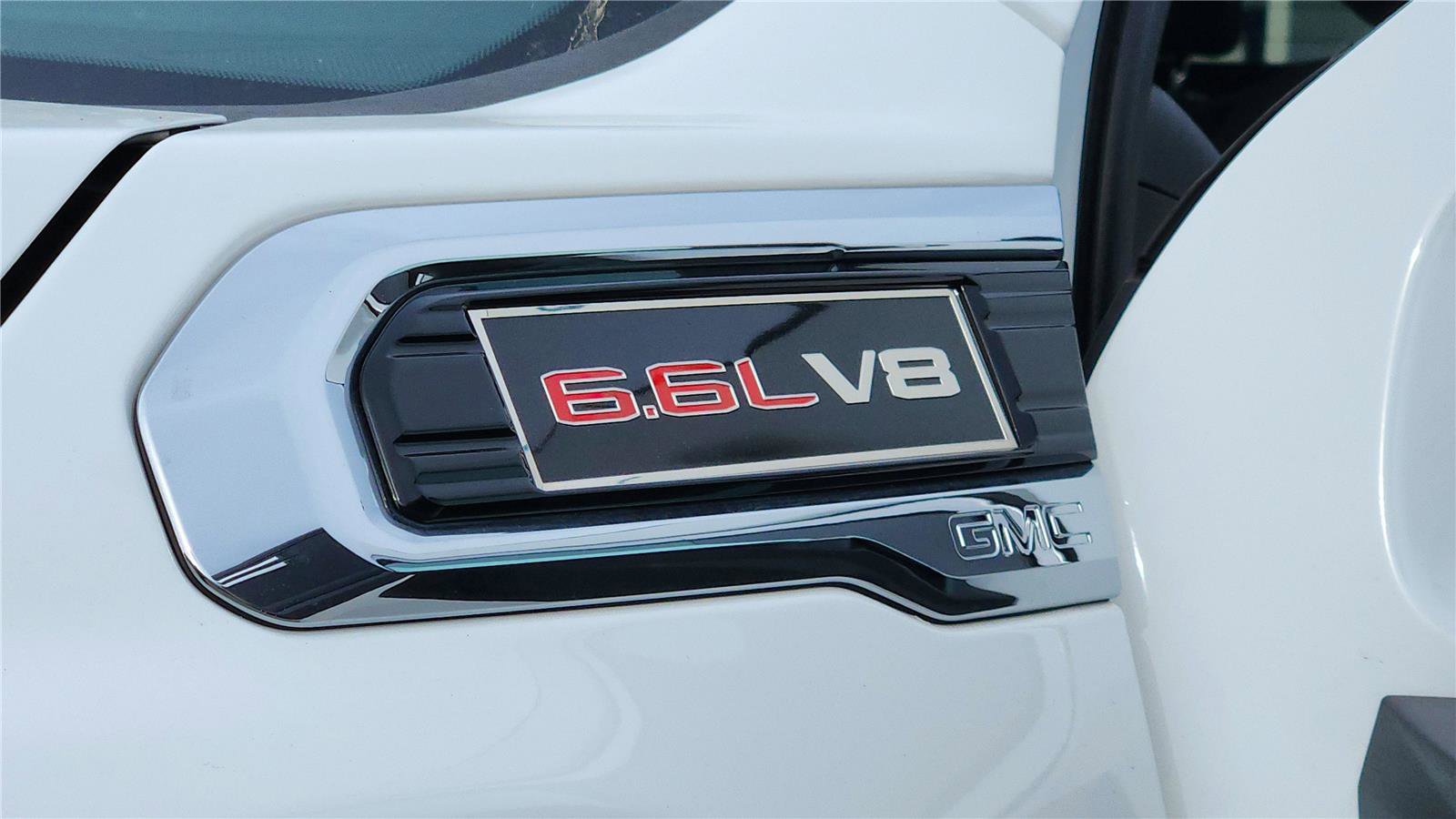 Used 2023 GMC Sierra 2500 SLE w/ SLE Convenience Package image 12