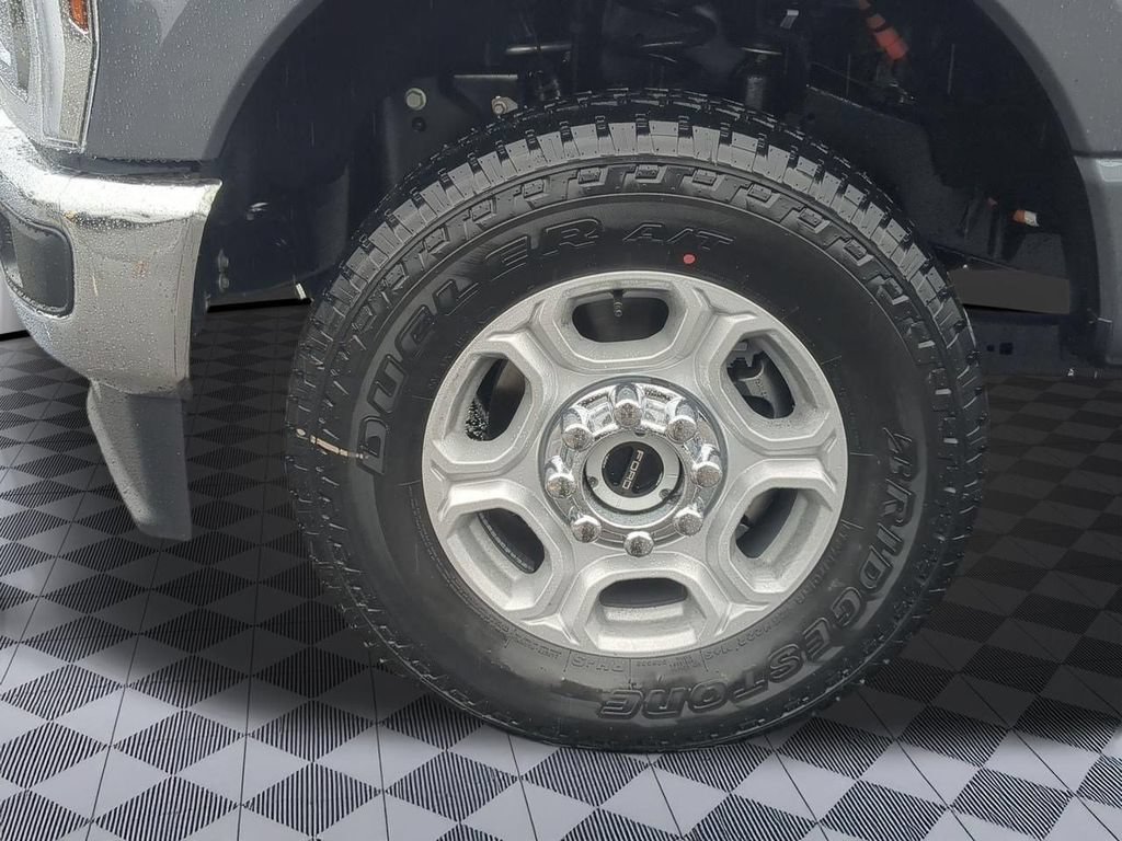 New 2026 Ford F250 XLT w/ XLT Premium Package AWD/4WD image 32