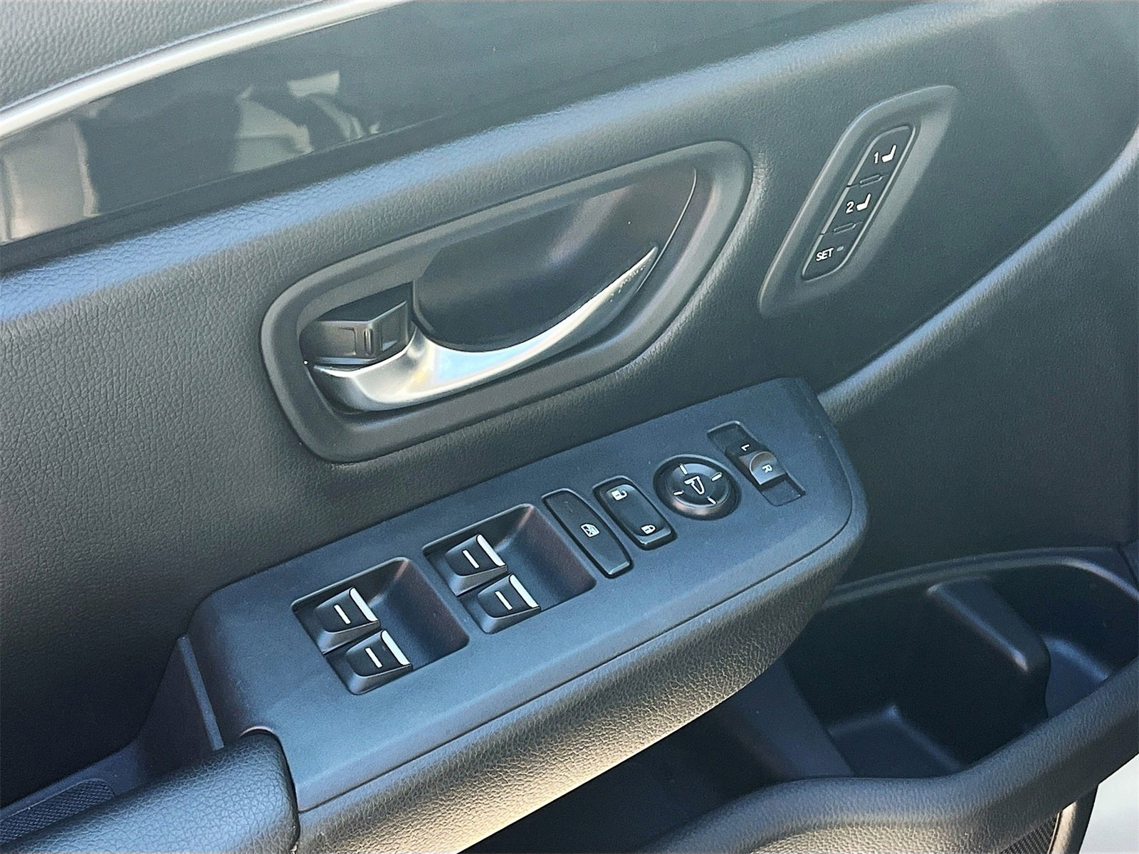 Used 2024 Honda Pilot Touring image 18