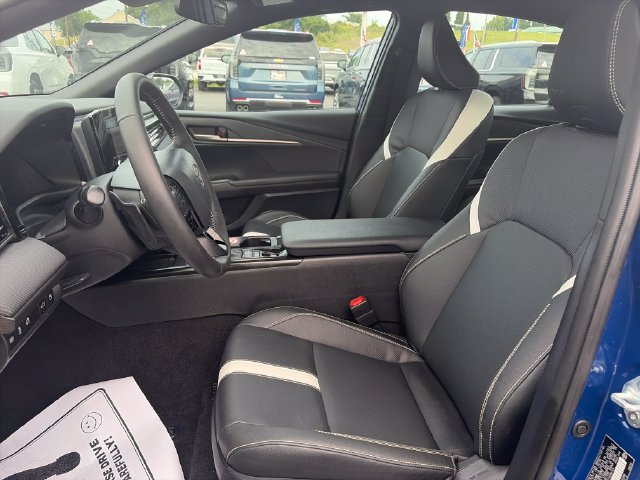 Used 2026 Toyota Camry SE FWD image 9