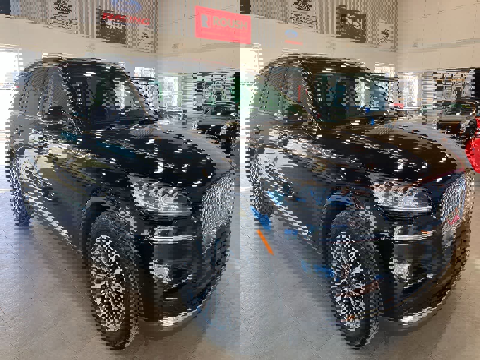 Used 2024 Lincoln Aviator Reserve image 3