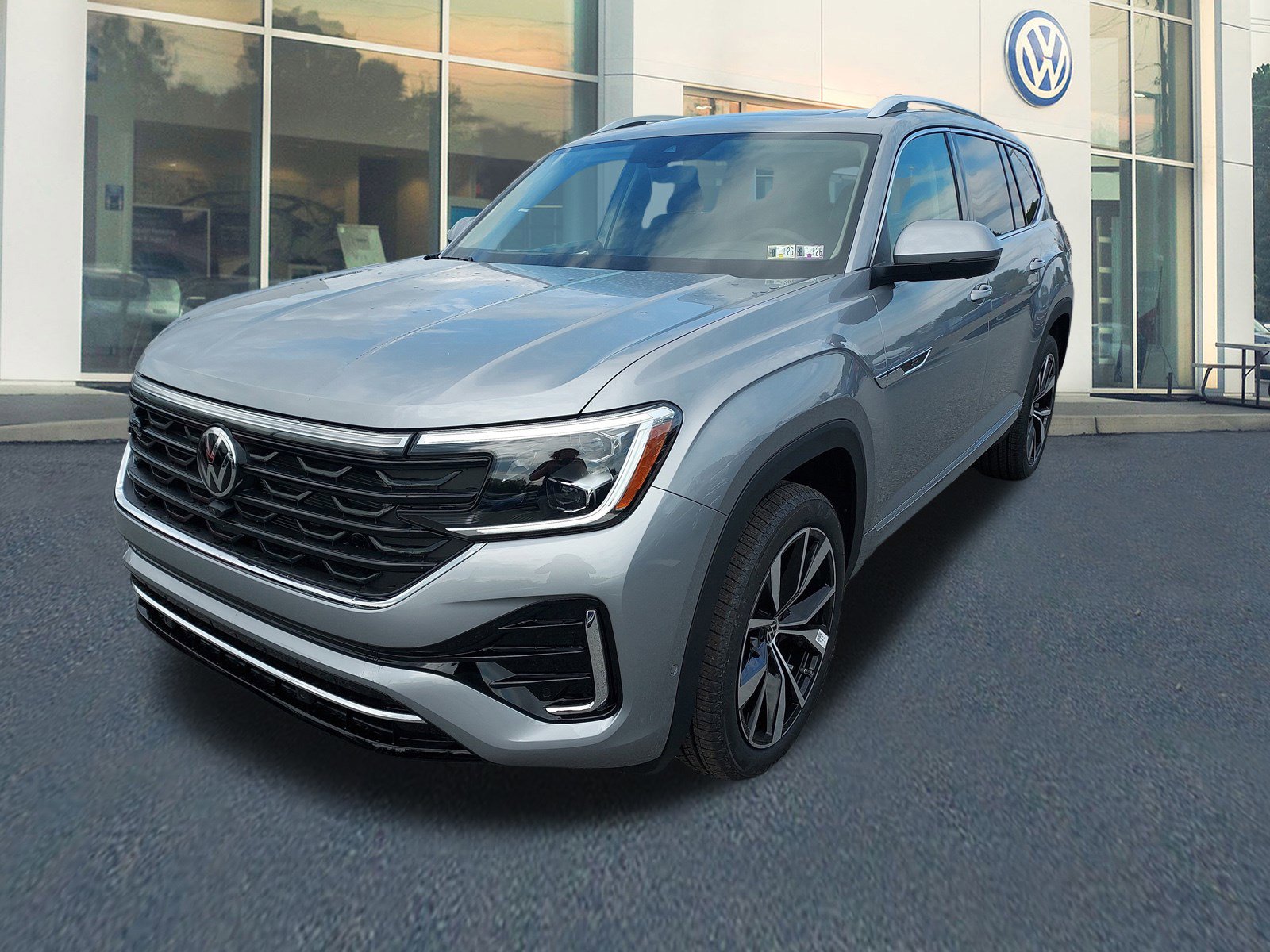 New 2026 Volkswagen Atlas SEL Premium R-Line image 2