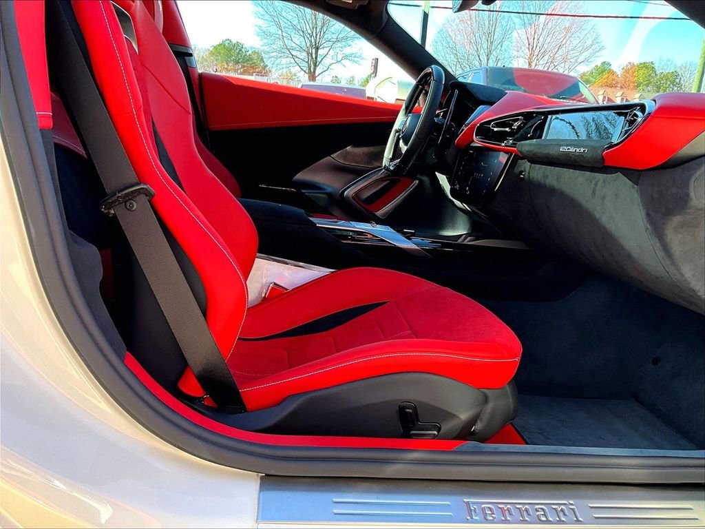 Used 2026 Ferrari 12Cilindri image 10