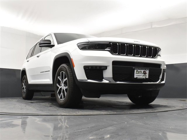 Used 2025 Jeep Grand Cherokee L Limited w/ Trailer Tow Package image 19