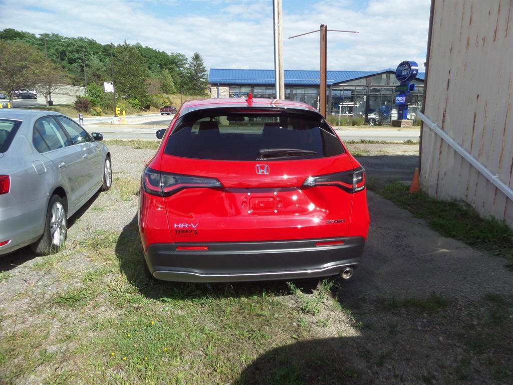 Used 2025 Honda HR-V Sport image 5