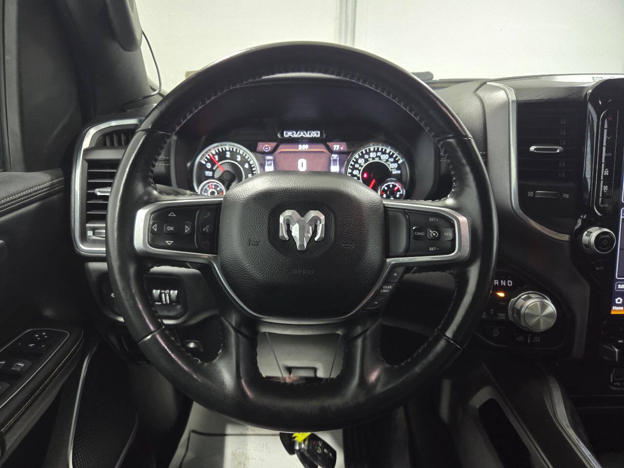 Used 2023 RAM 1500 Laramie AWD/4WD image 13