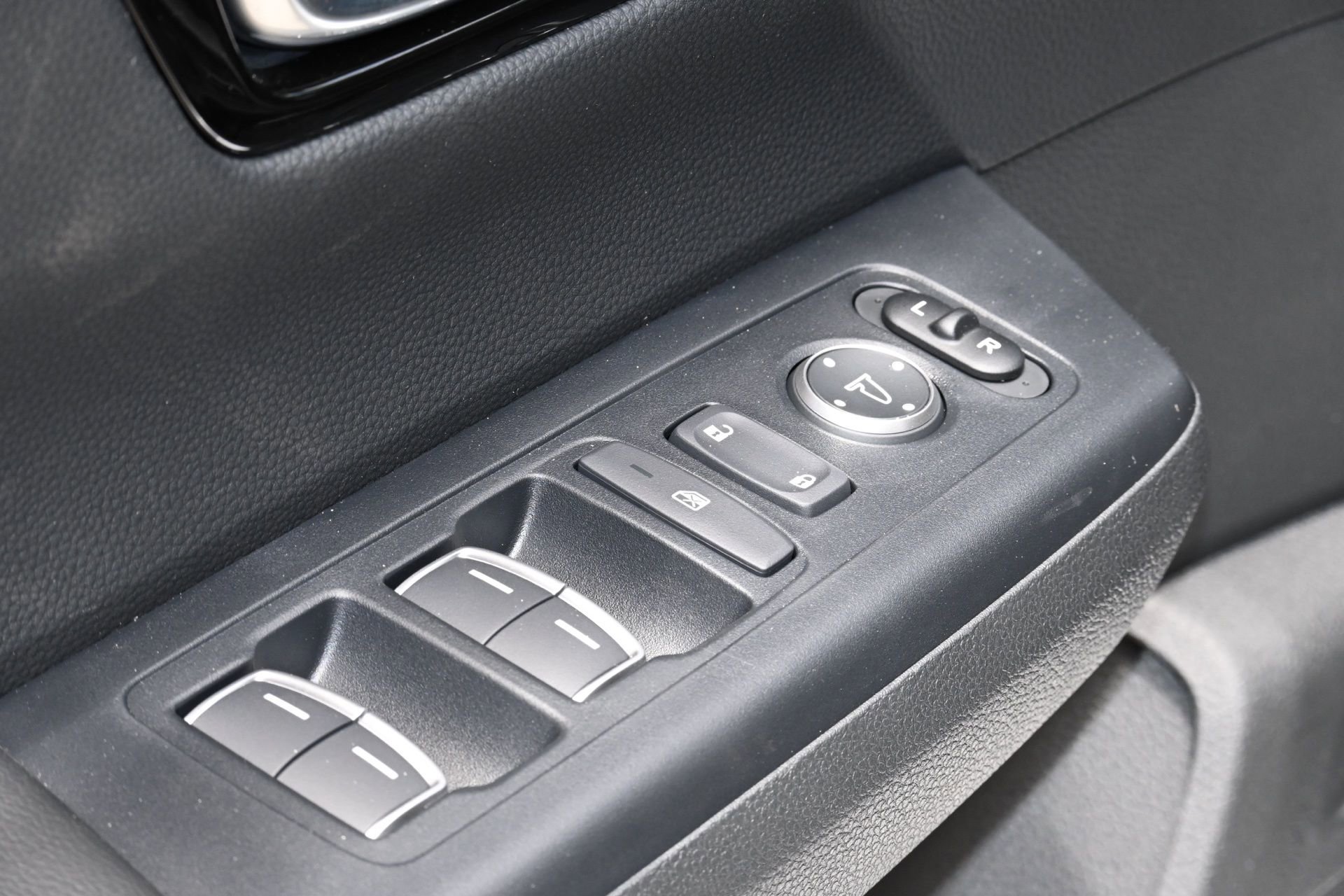 New 2026 Honda CR-V EX-L image 18