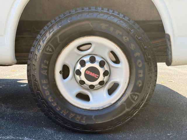 Used 2013 GMC Savana 3500 RWD image 32