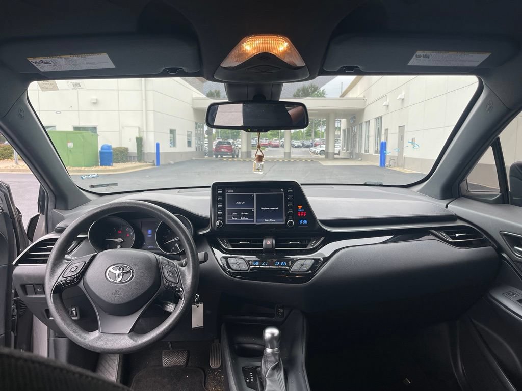 Used 2019 Toyota C-HR LE FWD image 5